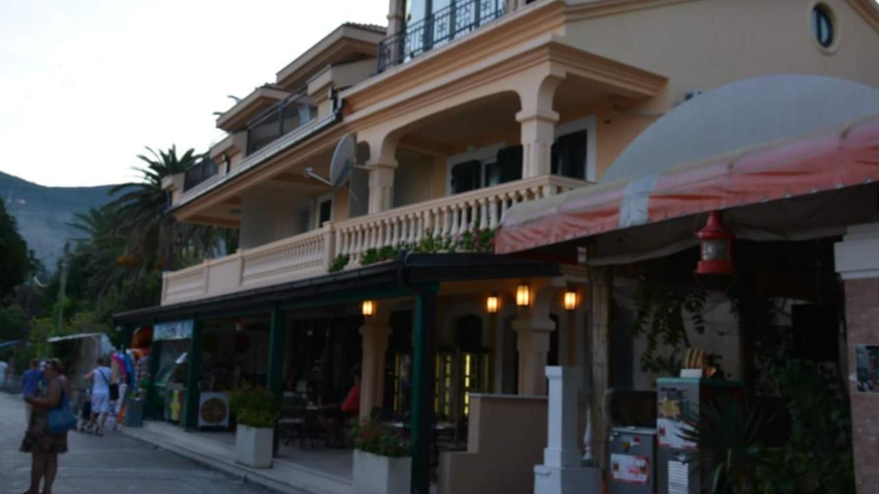 Apartments Adriatico Herceg Novi Exterior photo
